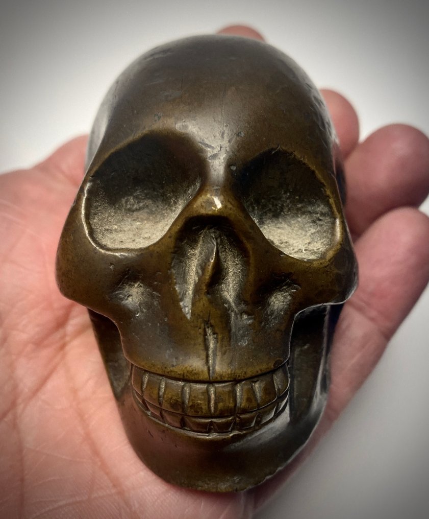 Sculpture, Memento Mori - Scultura in Bronzo Raffigurante Cranio Sorridente, Europa, XIX Secolo - 8 cm - Lost wax casting #2.1