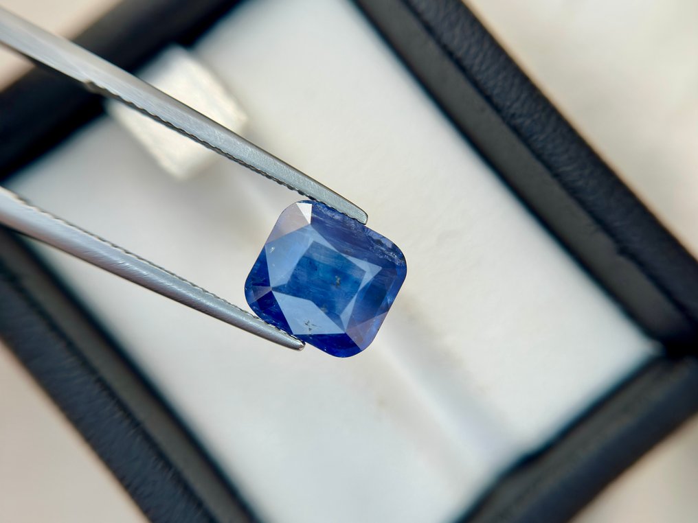 χωρίς τιμή ασφαλείας - 1 pcs  Μπλε Ζαφείρι  - 5.78 ct - Lotus Gemology - Ceylon πλούσιος μπλε ζαφείρης #2.1