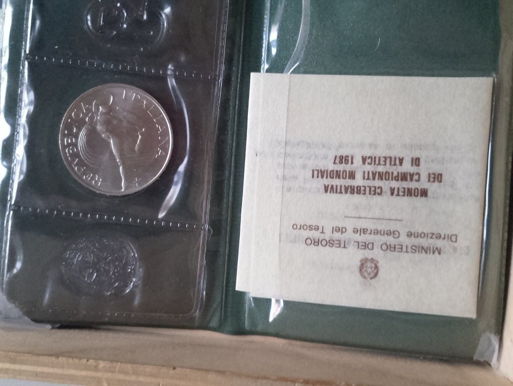 Italy. 500 Lire Argento Set 8 monete Commemorative certificati Zecca Italiana (No reserve price) #3.2