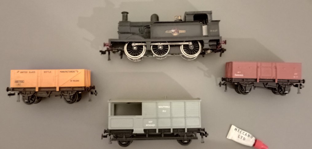 Hornby Dublo 00 - 2006 - Τρένο μοντελισμού (4) - Αρχική συσκευασία με οδηγίες· πλήρες σετ ορατό στις εικόνες· κατάσταση: μεταχειρισμένο. - British Rail #2.1
