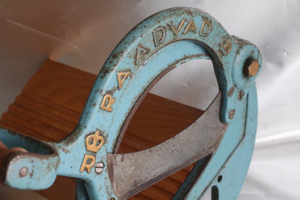 Raadvad - Brødskærer - 294 - Jern - Raadvad brødskærer #2.1