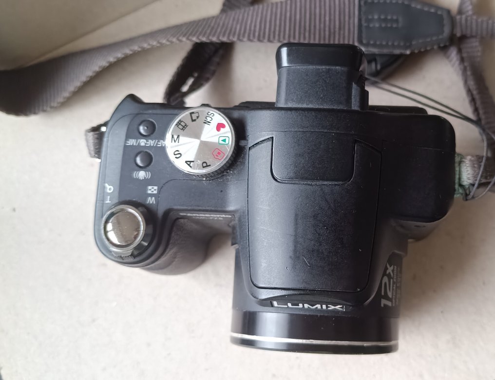 Panasonic Lumix DMC-FZ8 Cameră digitală #2.1