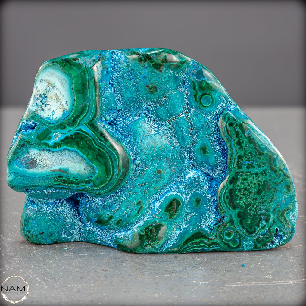 Forme libre naturelle en malachite et chrysocolle – Un jeu fascinant de tons de vert et de turquoise.- 294.87 g #1.0
