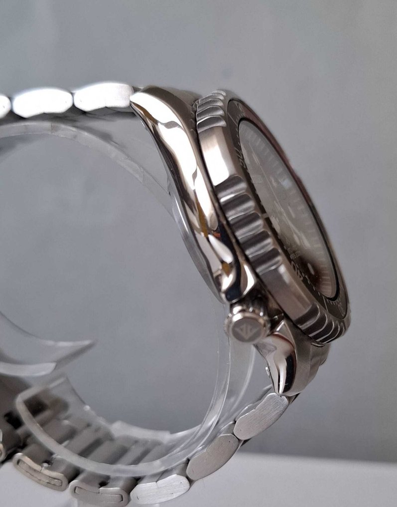 Citizen - PROMASTER DIVER'S 200 M - Nincs minimálár - 8203 - 011677 GN -4 - S - Férfi - 2010-2020  #2.1