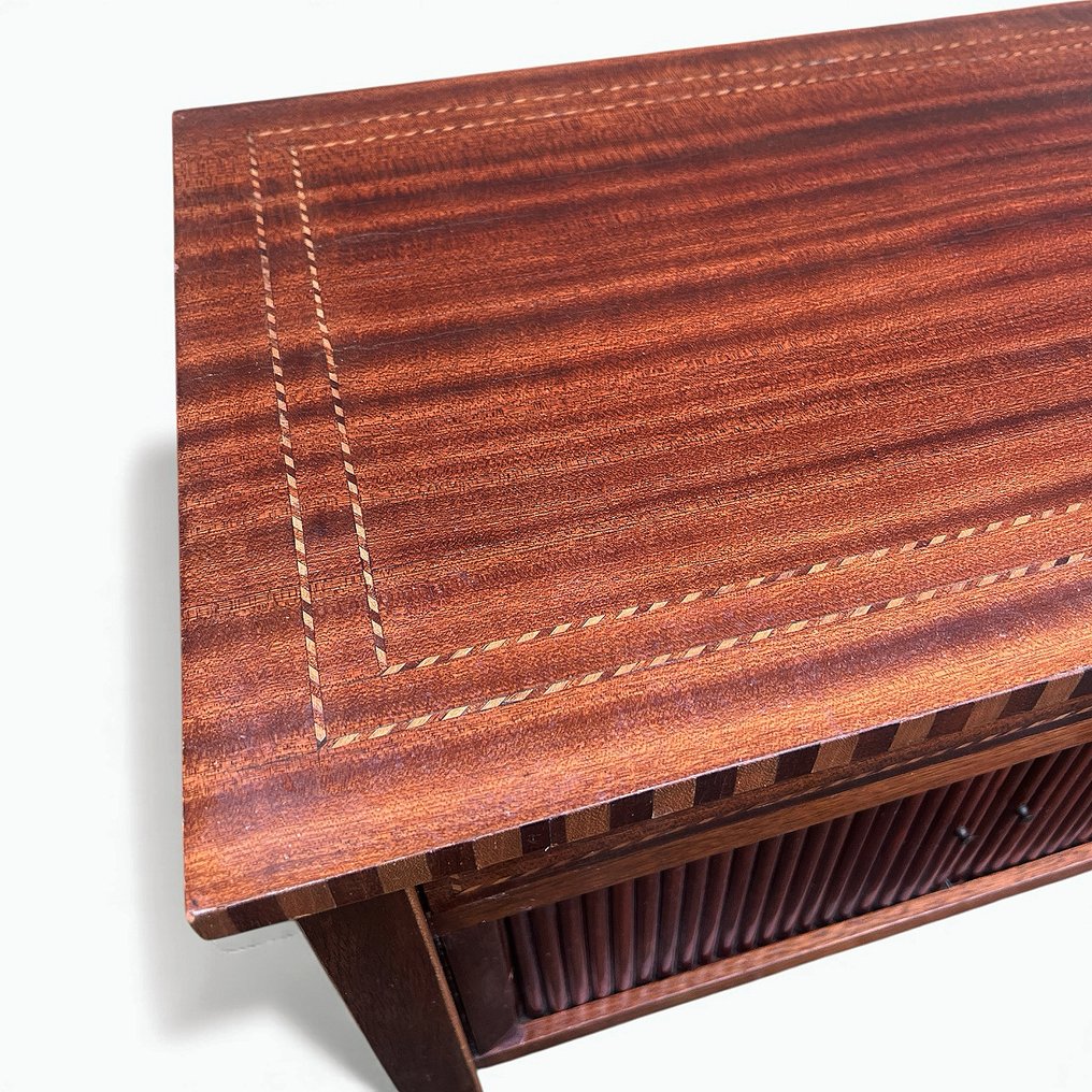 Cupboard - Burr walnut #3.2