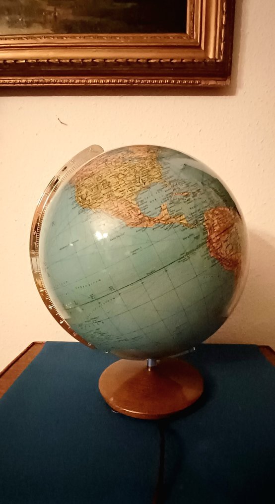 Globe - Paul Oestergaard - Political and physical - 1970-1980 #1.0