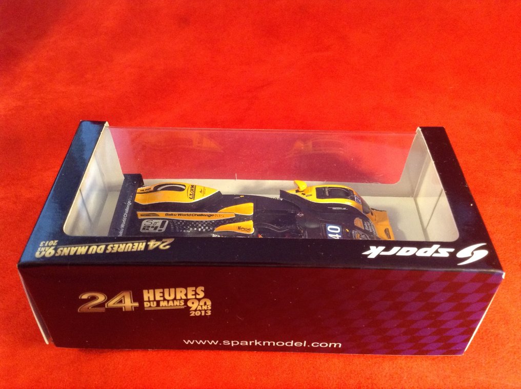 Spark 1:43 - Model race car - ref. #S3758 Oreca 03 - Nissan Boutsen Ginion Racing LMP2 32° Le Mans 2013 #40 - Excellent quality - limited edition - hard to find today. #4.3