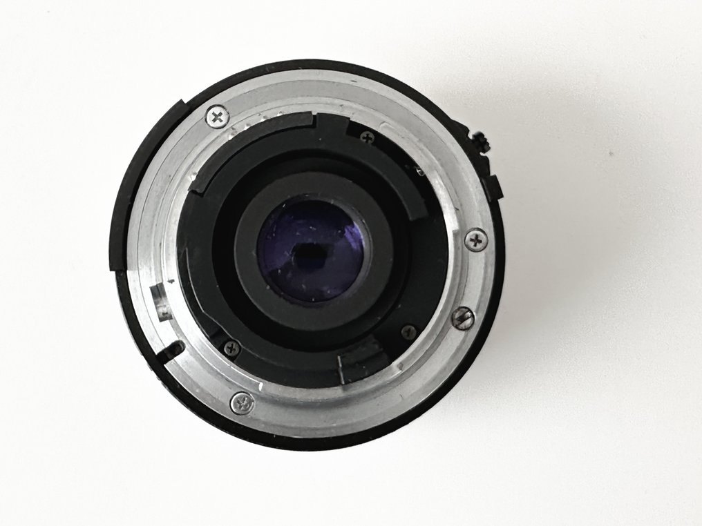 Nikon AF NIKKOR 28mm 1:2.8 Câmera analógica #4.3