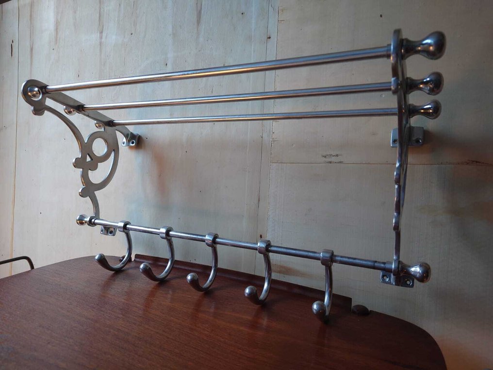 Frakkstativ - Metall #3.2