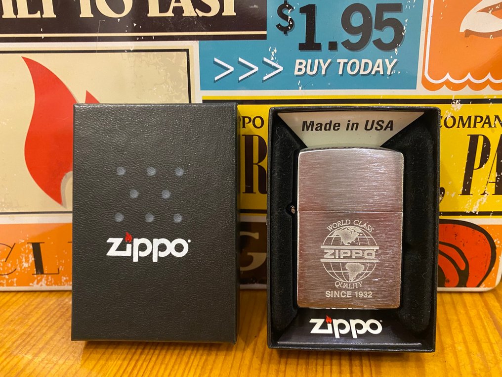 Zippo - WORLD CLASS ZIPPO QUALITY SINCE 1932 - EDITION 2006 - Fără preț de rezervă - Brichetă - Oțel (inoxidabil), Alamă #1.0