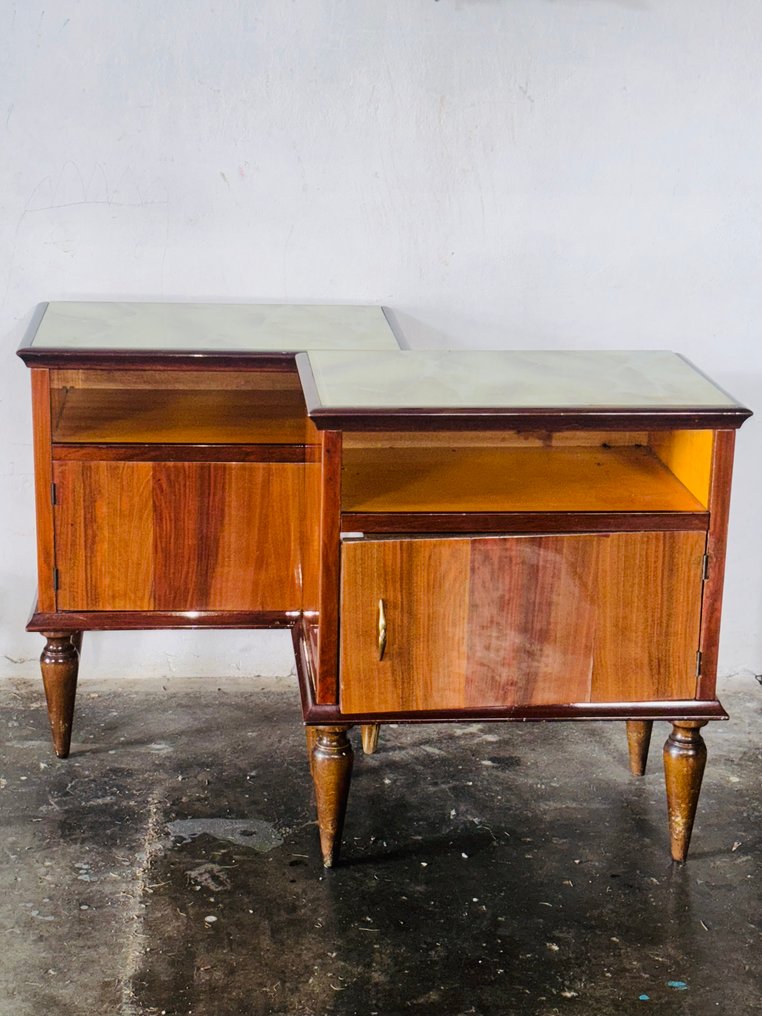 Éjjeliszekrény (2) - Fa, Üveg #3.2