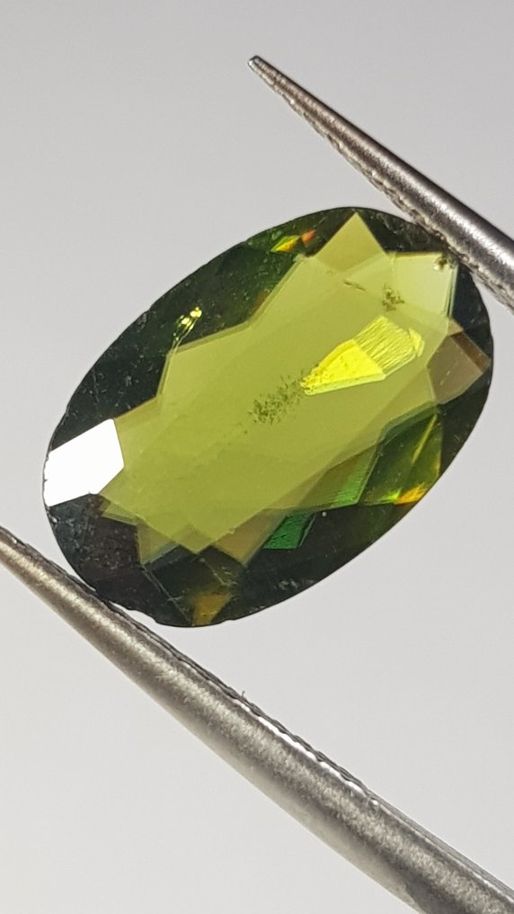 1 pcs  Πράσινο Τιτανίτης  - 3.13 ct - Antwerp Laboratory for Gemstone Testing (ALGT) - Τιτανίτης #1.0