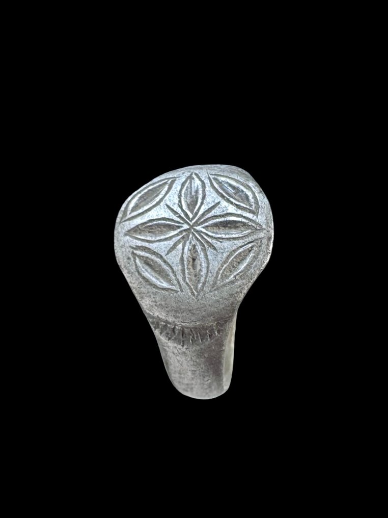 Μεσαιωνική, εποχή σταυροφόρων Ασημί Δαχτυλίδι (χωρίς τιμή ασφαλείας) #2.1