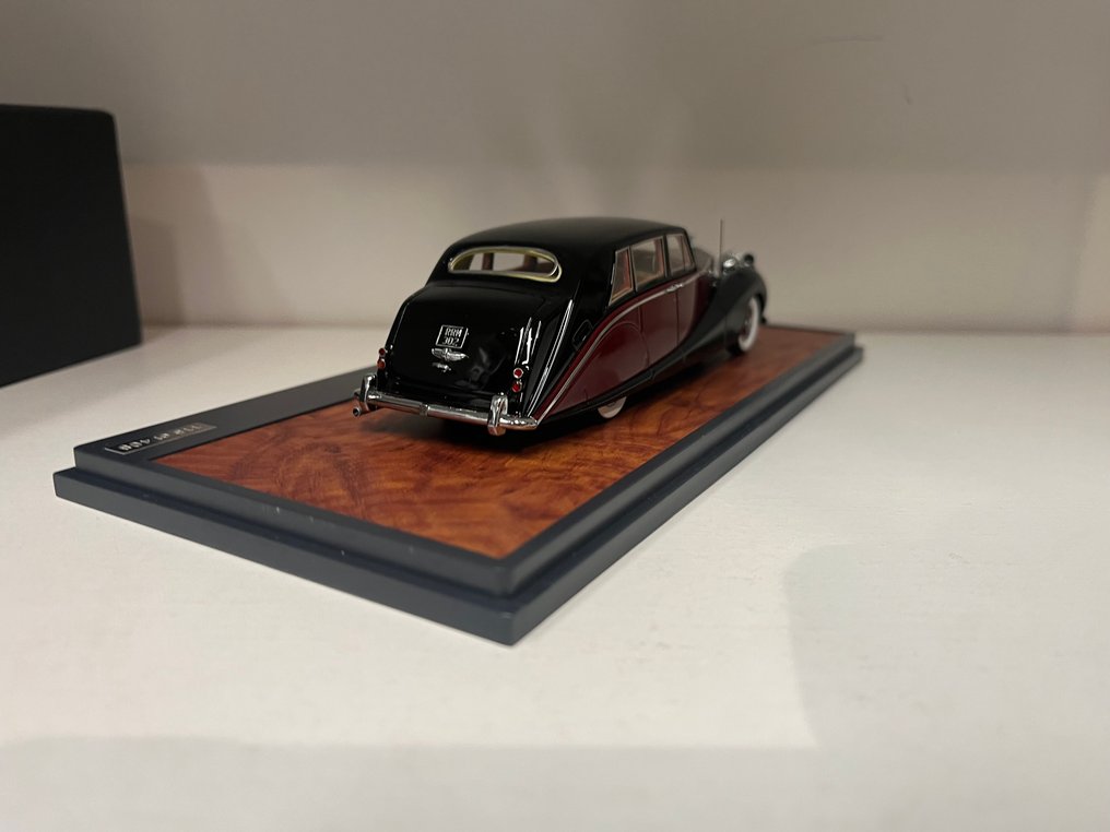 Matrix 1:43 - Machetă mașină - Empress line hooper design - 115/408 #3.2