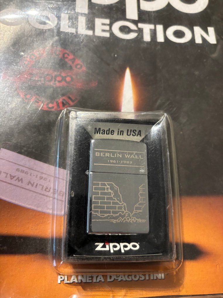 Zippo - Rare Zippo  in Mint Condition Sealed Package 2010 in original box with Leaflet - No reserve price - Pocket lighter - Steel (stainless) #3.2