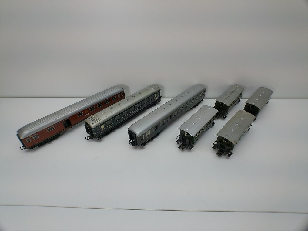 Märklin H0 - Model train passenger carriage (7) - Marklin 3 passenger wagons + 4 freight wagons #1.0