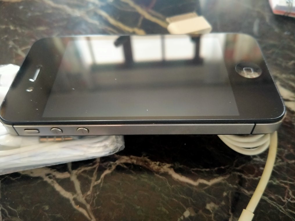 iPhone 4s & Nokia 8210 - Handy (2) #4.3