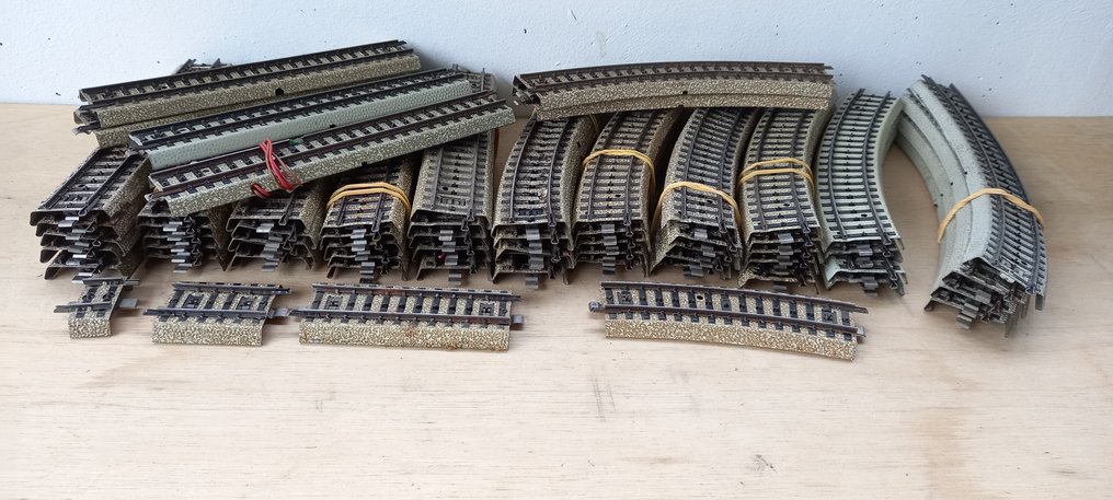 Märklin, Primex H0 - Serie 5100/5106/5120/5200 - Tory kolejowe (modelarstwo) (79) - 79-częściowa partia M-Rails i zwrotnice. #3.2