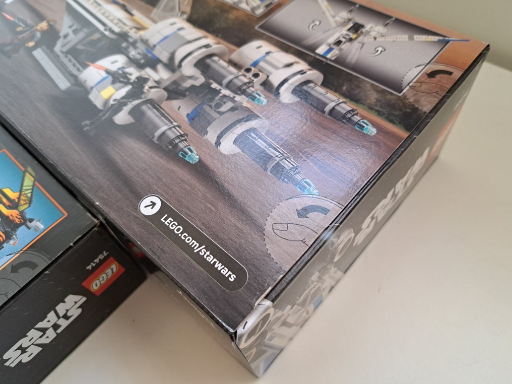 Lego Set - Star Wars - 75414 & 75399 #2.1