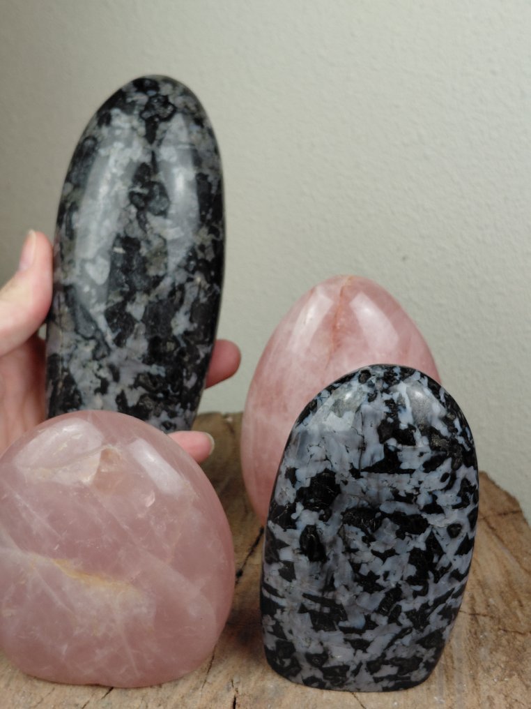 Sculture di pietre preziose di Merliniet e quarzo rosa, lucidate splendidamente - Altezza: 14 cm - Larghezza: 6.5 cm- 2.5 kg #1.0