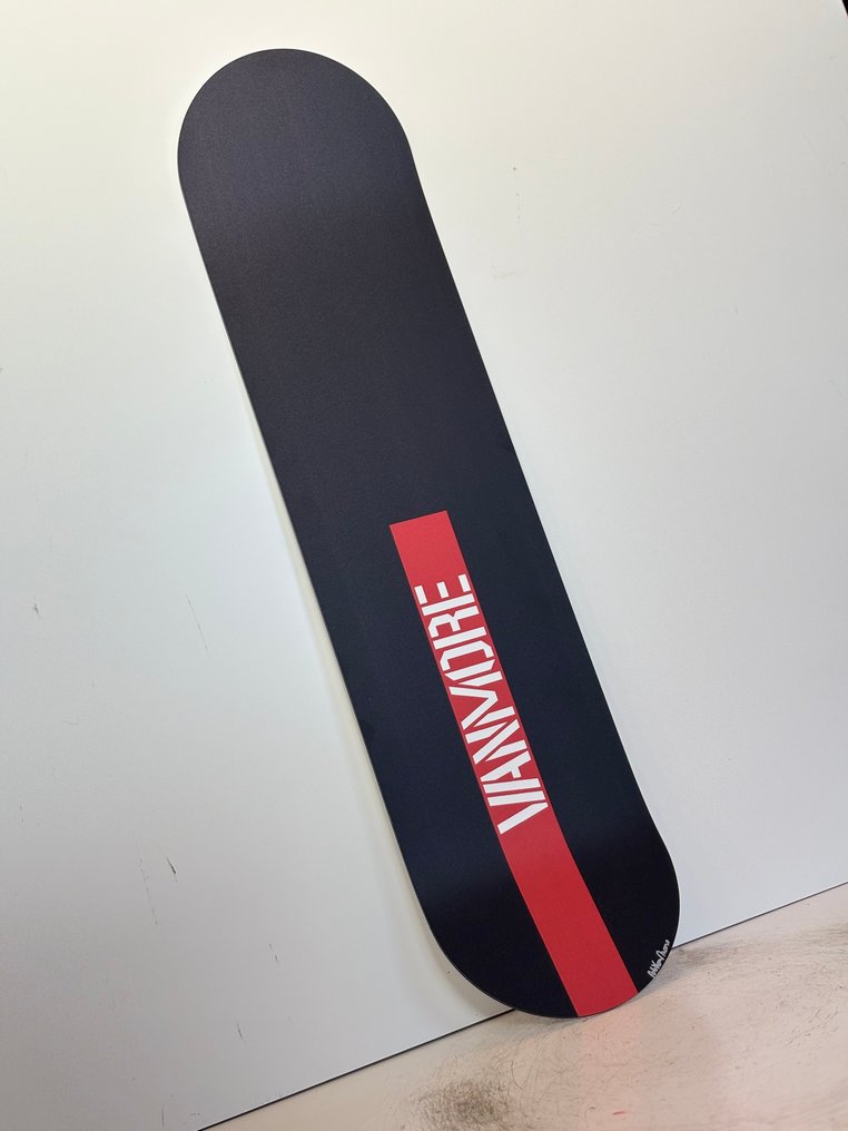 Rob VanMore - Skating by VanMore goes Prada #3.2