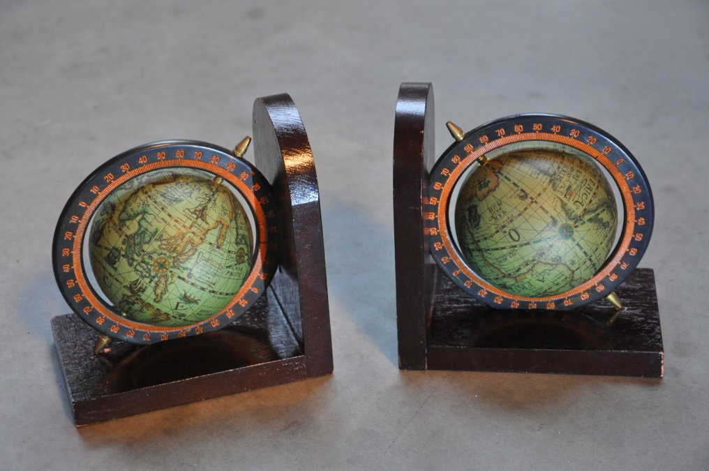 書擋 - 木 - 地球仪书挡 #1.0