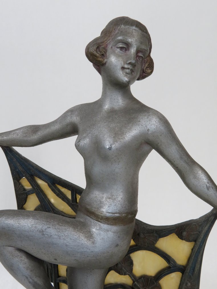 Limousin - Sculpture, Dansende naakte dame (lamp) - 37 cm - Spelter #4.3
