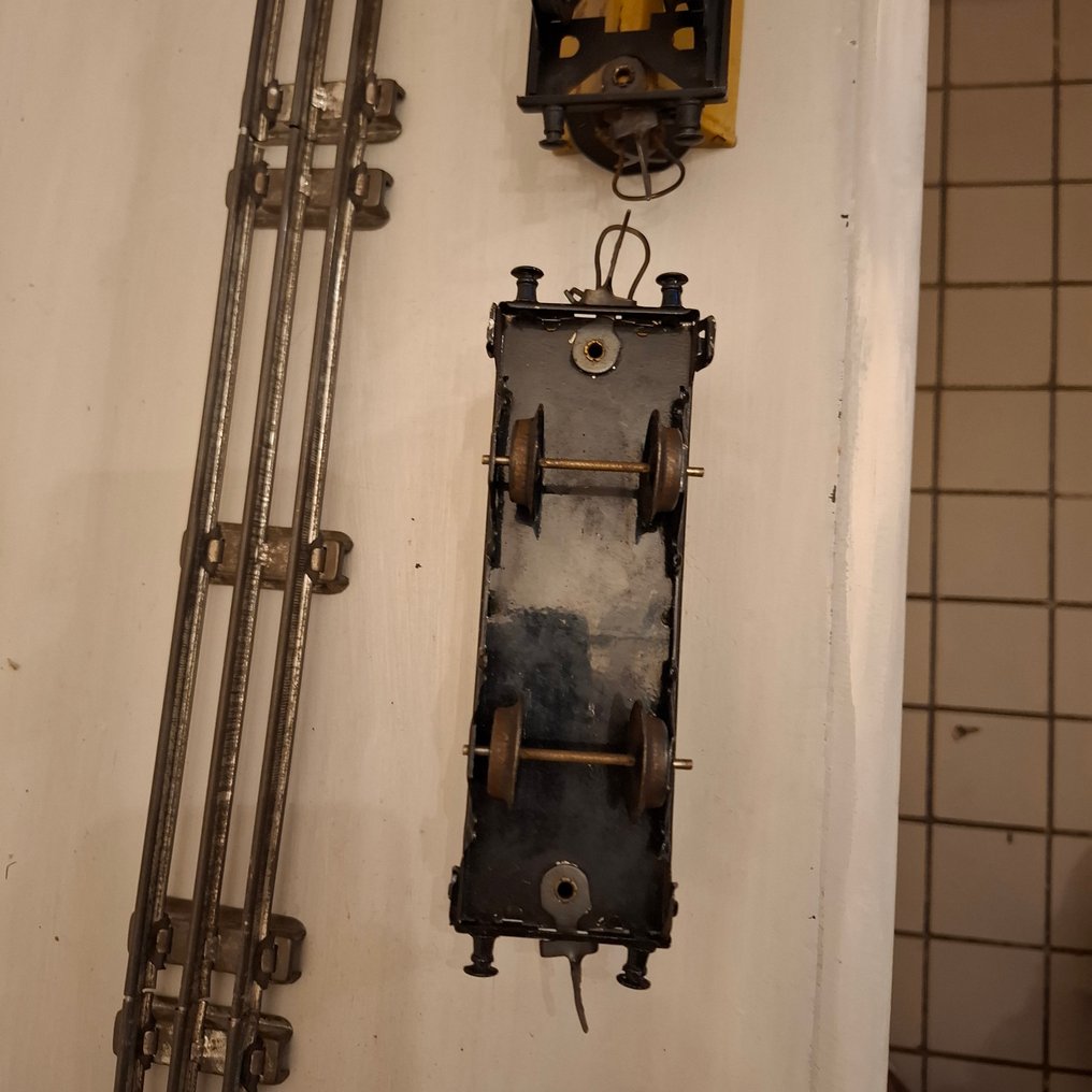 Hornby 0 - Train set (5) - Old Hornby Meccano train set including locomotive and wagons, rotating crane, signal, tracks. - British Rail #2.1