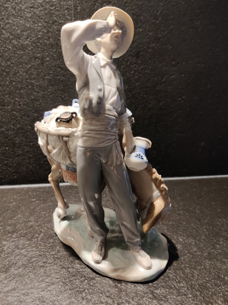 Lladró - 小雕像, De Porseleinverkoper - 27 cm - 瓷 - 1977 #1.0