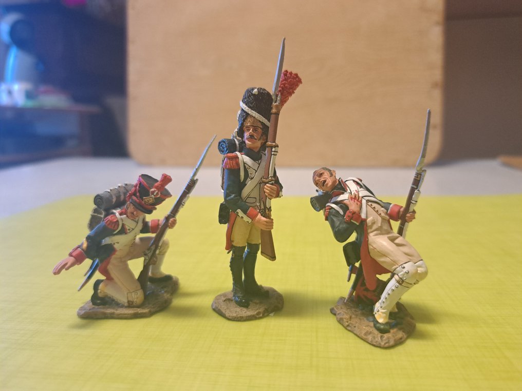 Συλλογή επώνυμων εμπορευμάτων - 3 φιγούρες King and Country Age of Napoléon αφαιρέθηκαν. #1.0