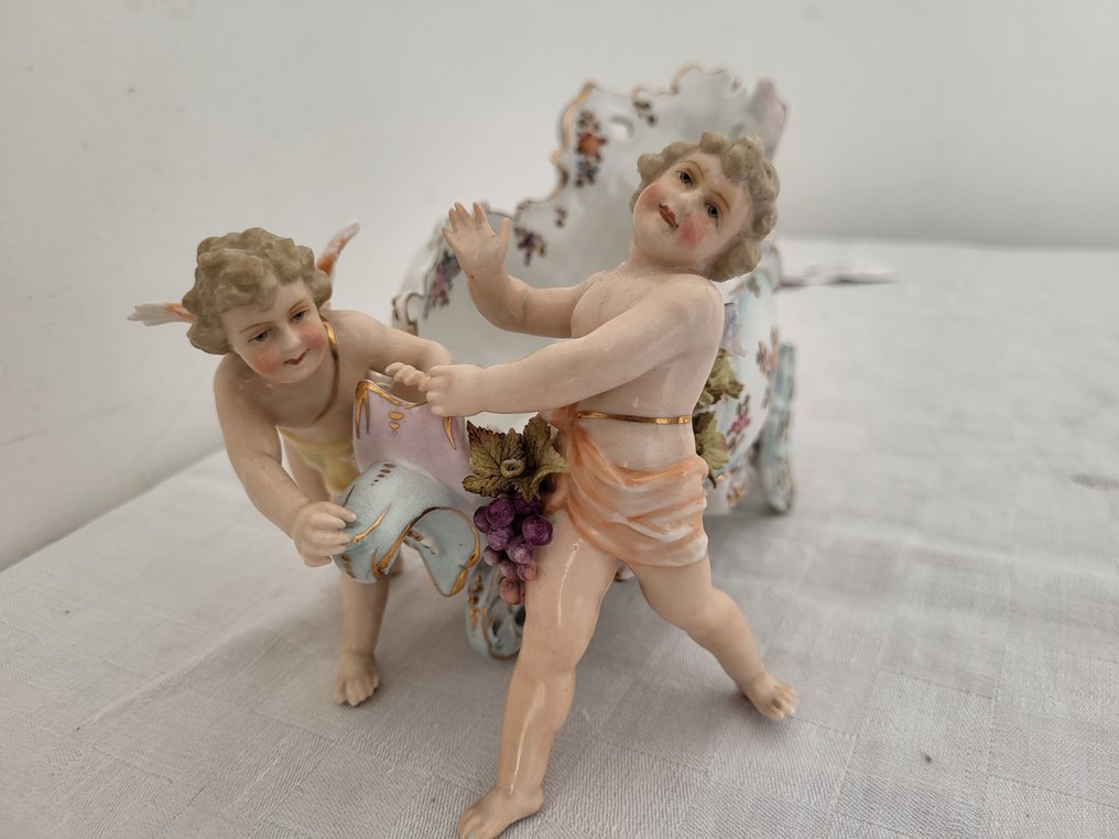 Richard Eckert, Volkstedt - 雕像 - coupe avec Putti - 瓷 #1.0