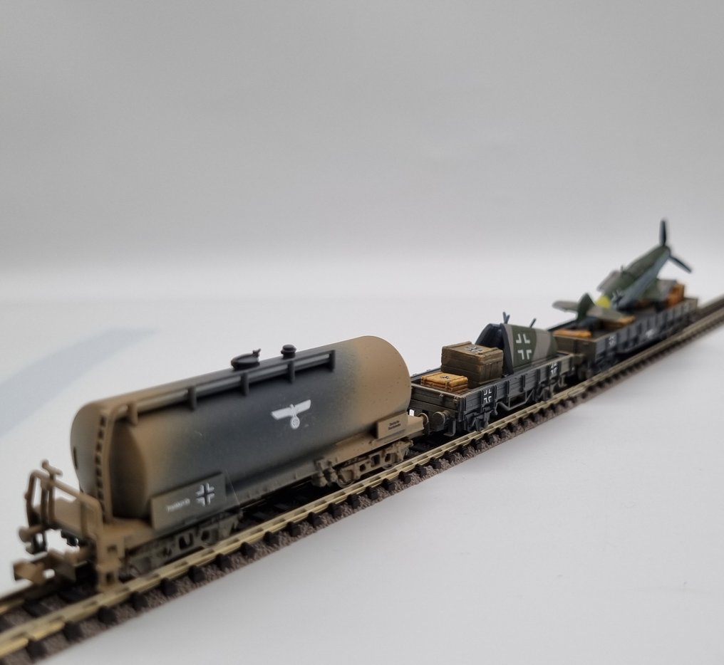 Arnold, Roco N - Model wagonu kolejowego (3) - Wehrmacht - transport lotniczy z Messerschmitt Bf 109 i węglarkami niemieckiej Wehrmachtu - w - DRG #1.0