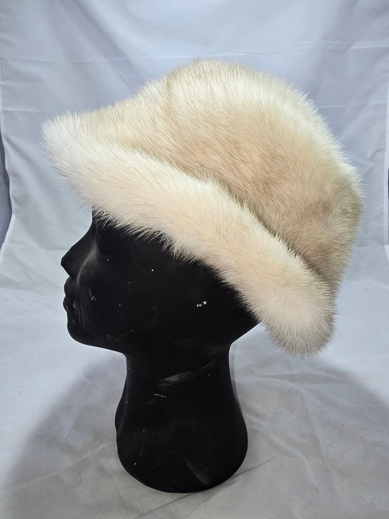 Saga Furs - Hat - Fur, Mink #3.2