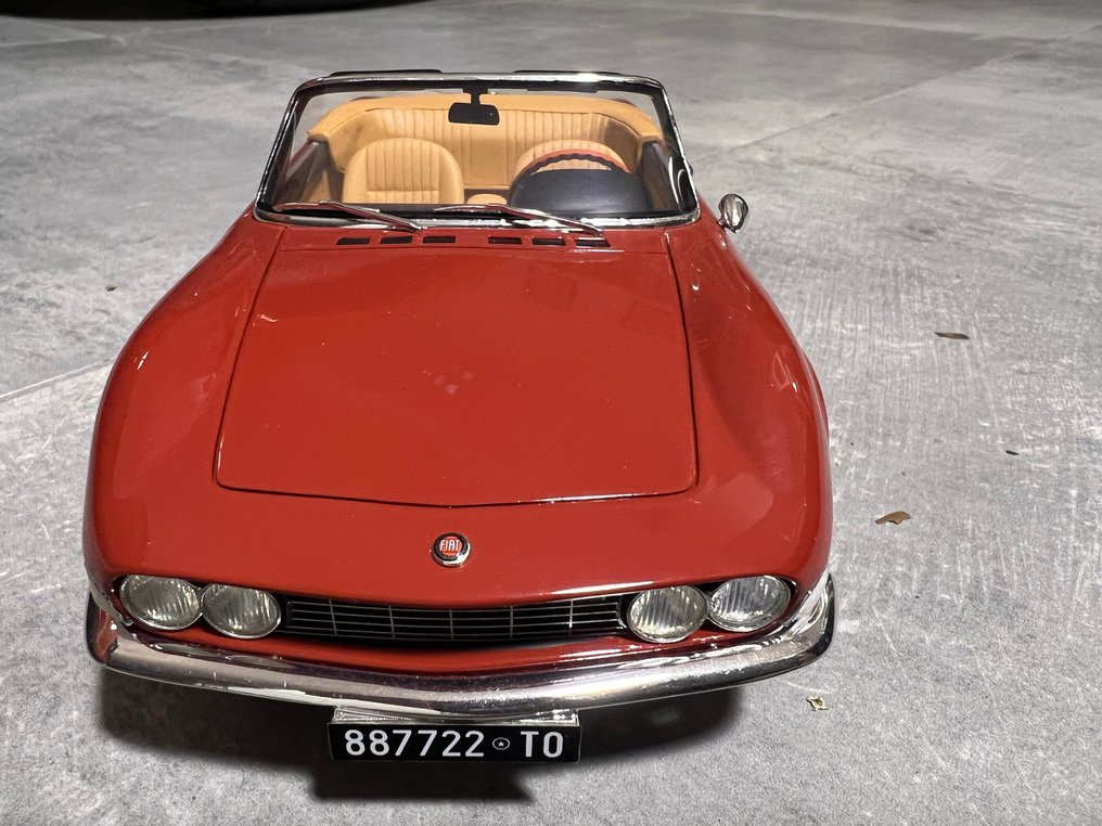 Fiat Dino Spider 1:18 - Model sports car - Fiat Dino Spider #3.2