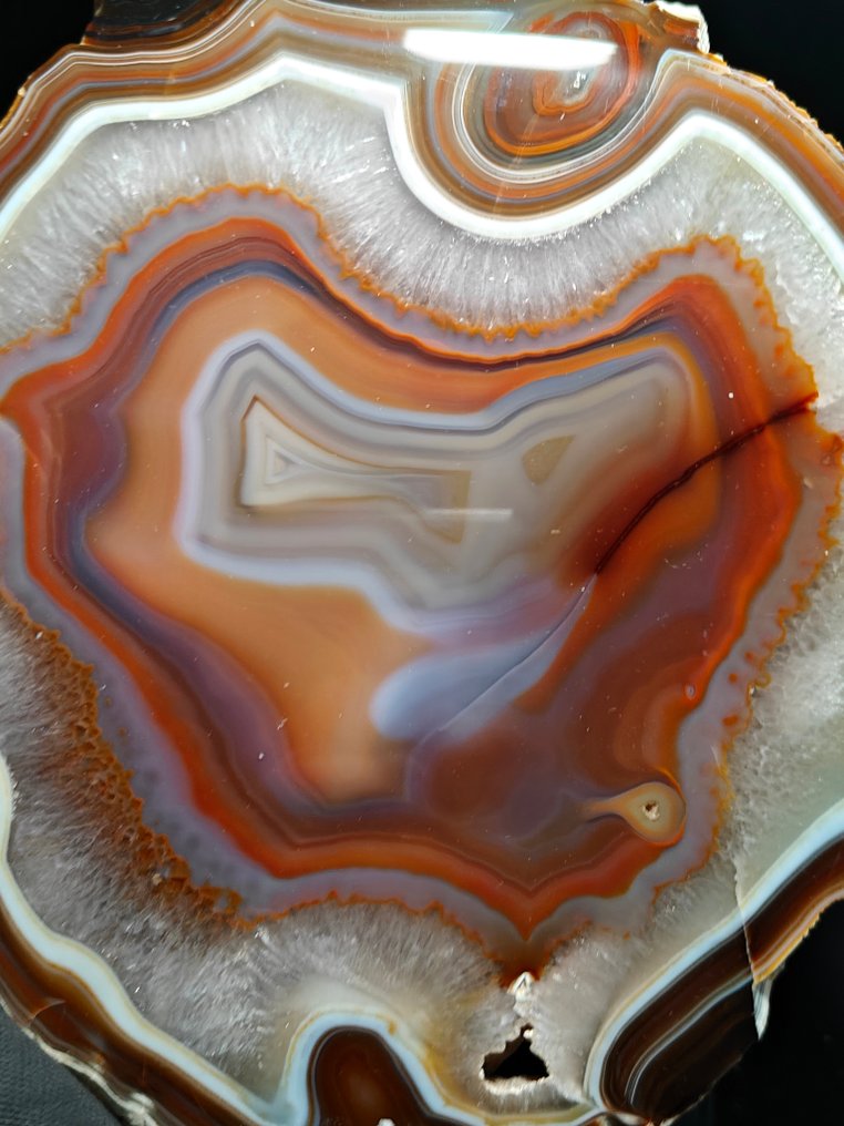 Μεγάλος Αγκάτης με ευαίσθητες πολύχρωμες ζώνες. - Ύψος: 23 cm - Πλάτος: 20 cm- 1700 g #3.2