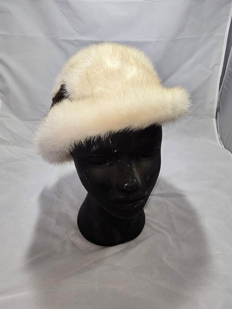 Saga Furs - Hat - Fur, Mink #1.0