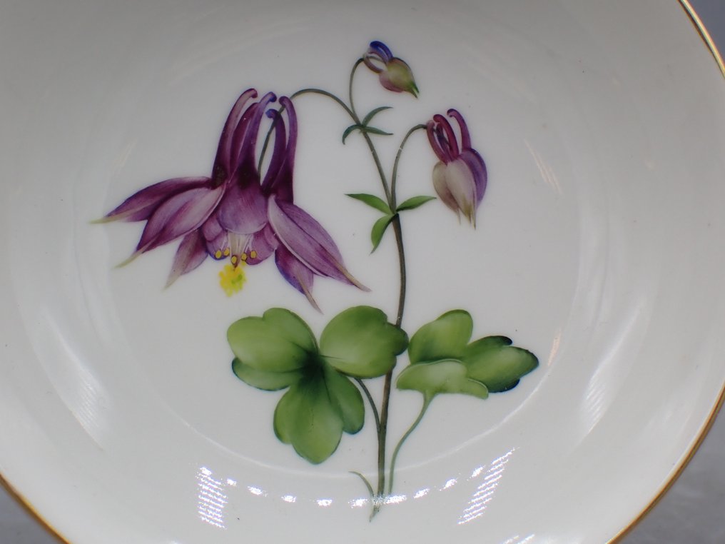 KPM - 碗 - With Columbine flower décor - 瓷 #1.0