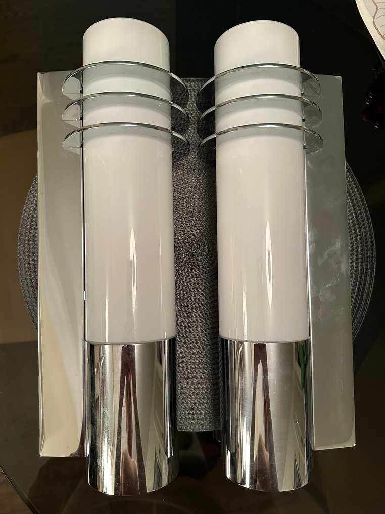 壁灯 (2) - 乳白色玻璃 #1.0