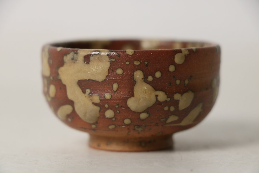 传统的Guinomi清酒杯，带有自然釉面图案 - 陶瓷 - 日本 - 1900-2000 #3.2