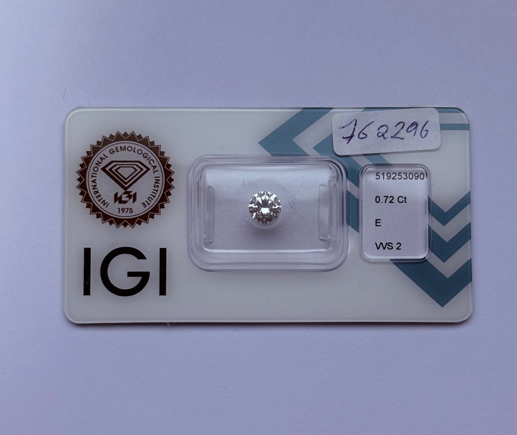 1 pcs Diamante  (Natural)  - 0.72 ct - Redondo - E - VVS2 - International Gemological Institute (IGI) - Ex Ex Ex #1.0
