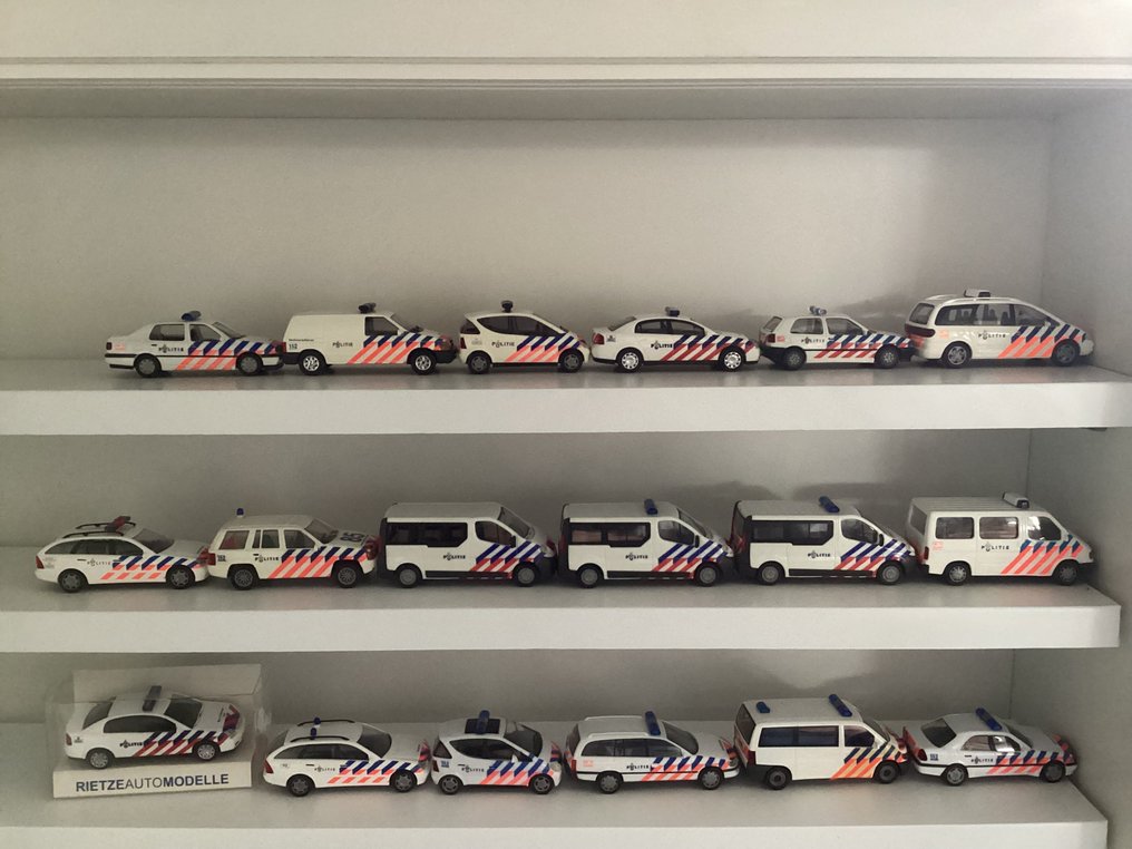 Herpa, Busch, Rietze 1:87 - Modele pojazdów kolejowych (18) - 18 pojazdów ratowniczych: Policja #1.0