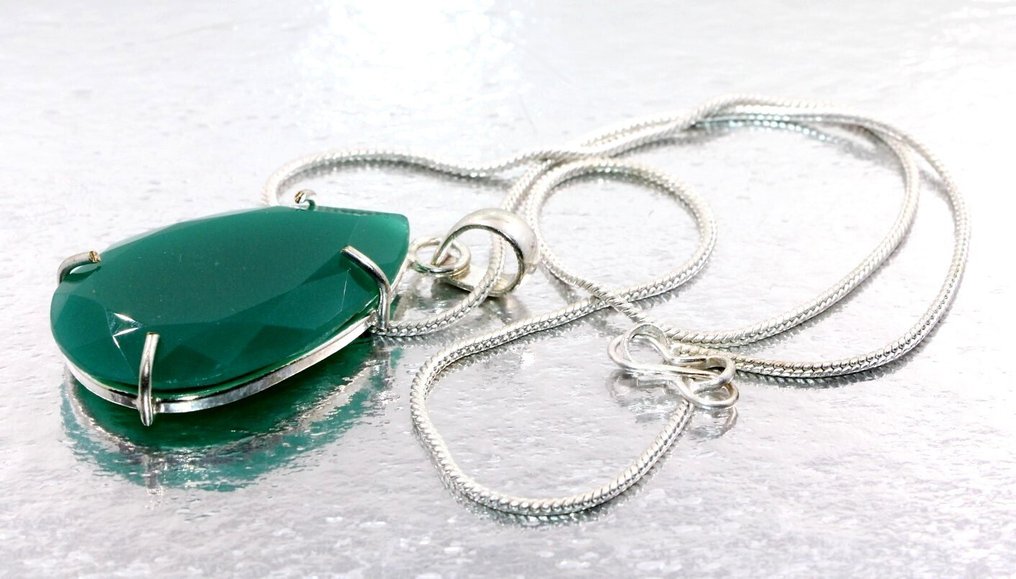 Ezüst facettált smaragd medál ezüst lánccal, 92 karát. Ékszer- 18.4 g #2.1