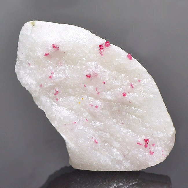 Spinel Crystals on matrix - Height: 4.5 cm - Width: 7 cm- 85 g #4.3