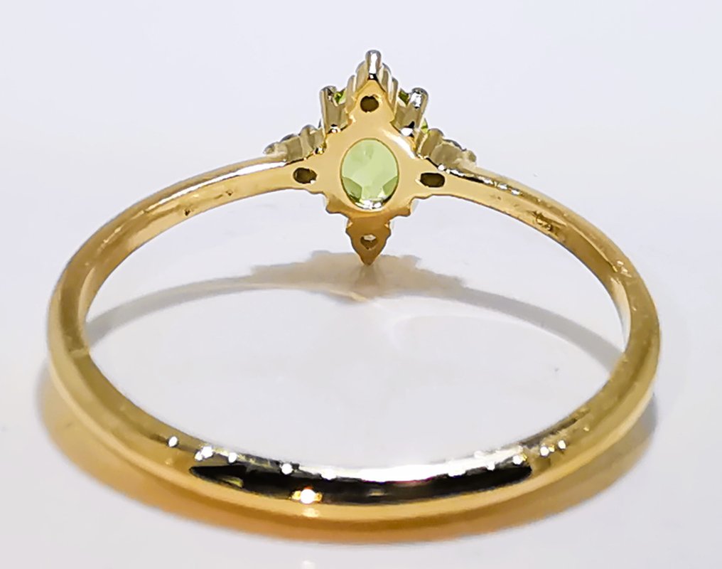 Ei pohjahintaa - Sormus - 14 kt. Keltakulta - 0.38ct. tw. Peridootti - Timantti #3.2