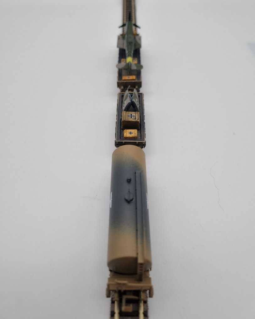 Arnold, Roco N - Model wagonu kolejowego (3) - Wehrmacht - transport lotniczy z Messerschmitt Bf 109 i węglarkami niemieckiej Wehrmachtu - w - DRG #3.2
