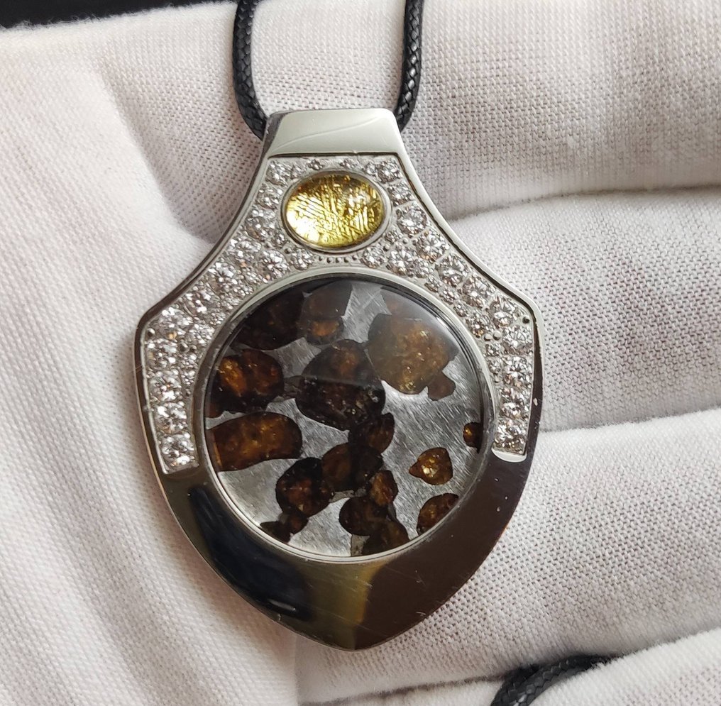 Pendiente Meteorite SERICHO - Altezza: 46 mm - Larghezza: 34 mm - 24 g #1.0