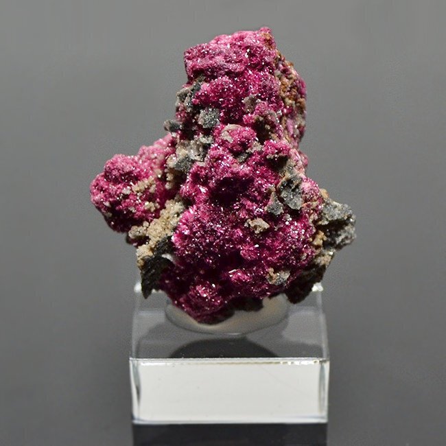 Erythrite Crystals on matrix - Height: 3.5 cm - Width: 3 cm- 16 g #2.1