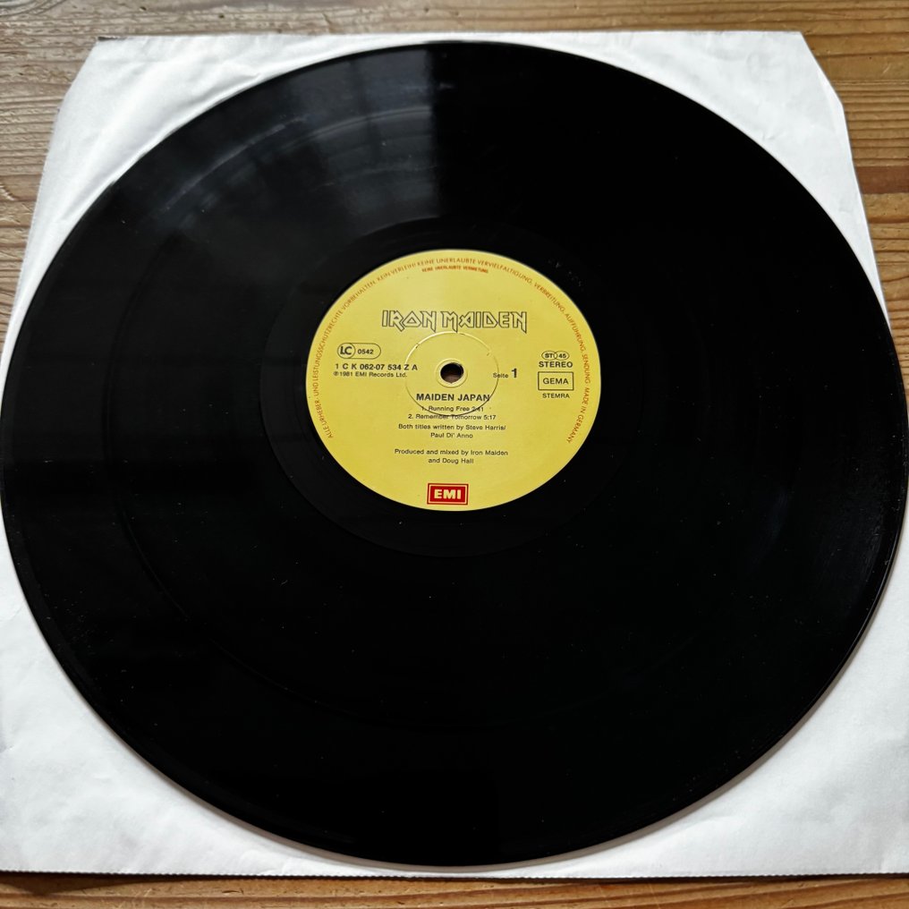 Iron Maiden - The Number Of The Beast + Maiden Japan - 多个标题 - 黑胶唱片 - 1981 #3.2