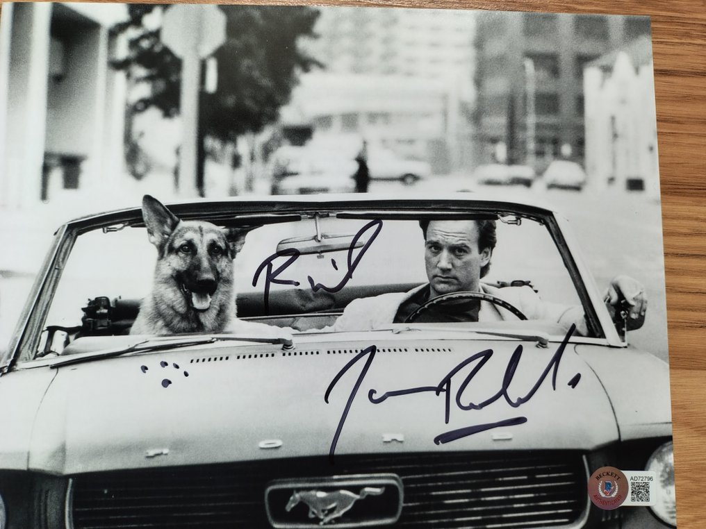K-9 - Jim Belushi - Autograph, Photo with Beckett COA #2.1