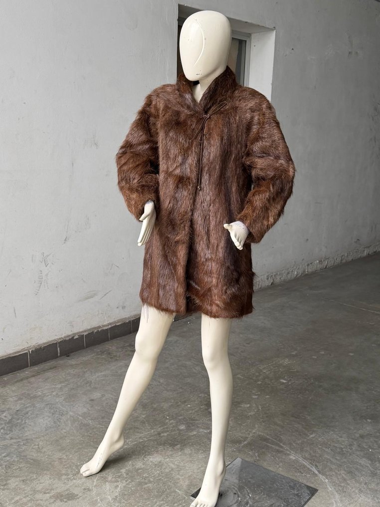 Artisan Furrier - Fur coat #3.2